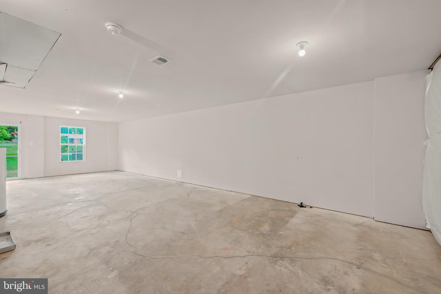 19 Ontario Dr Property Photo 28