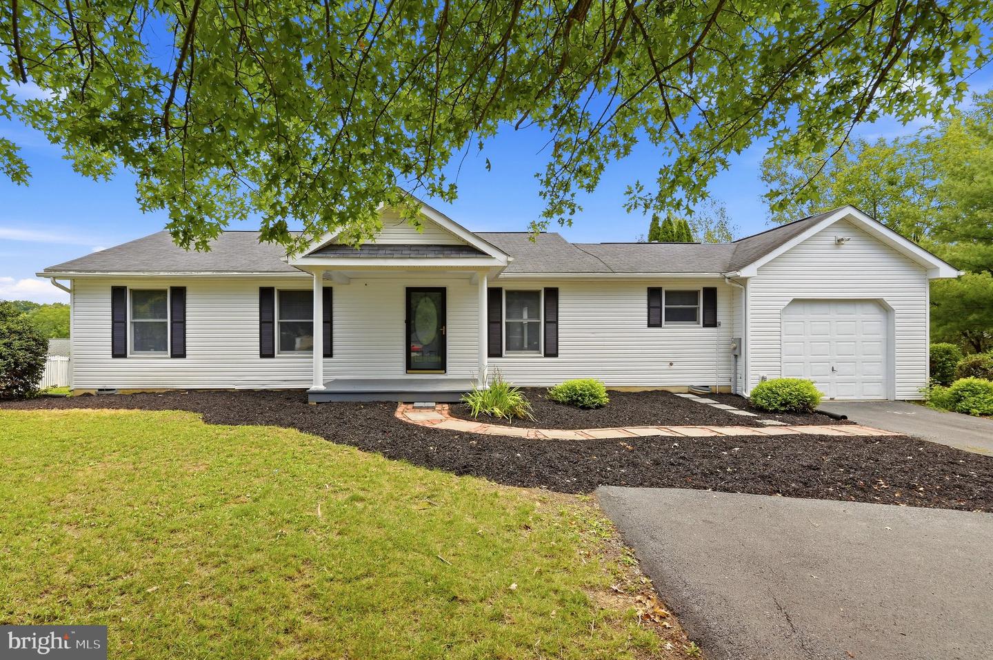 65 LIVE OAK CT