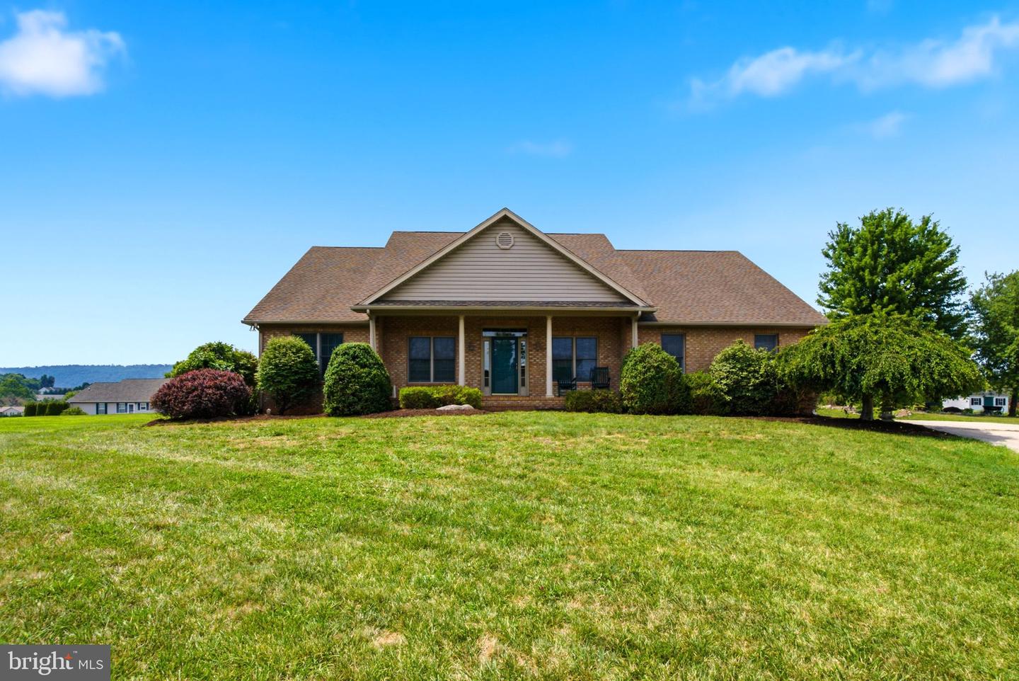 473 Nathaniel Dr Property Photo 1
