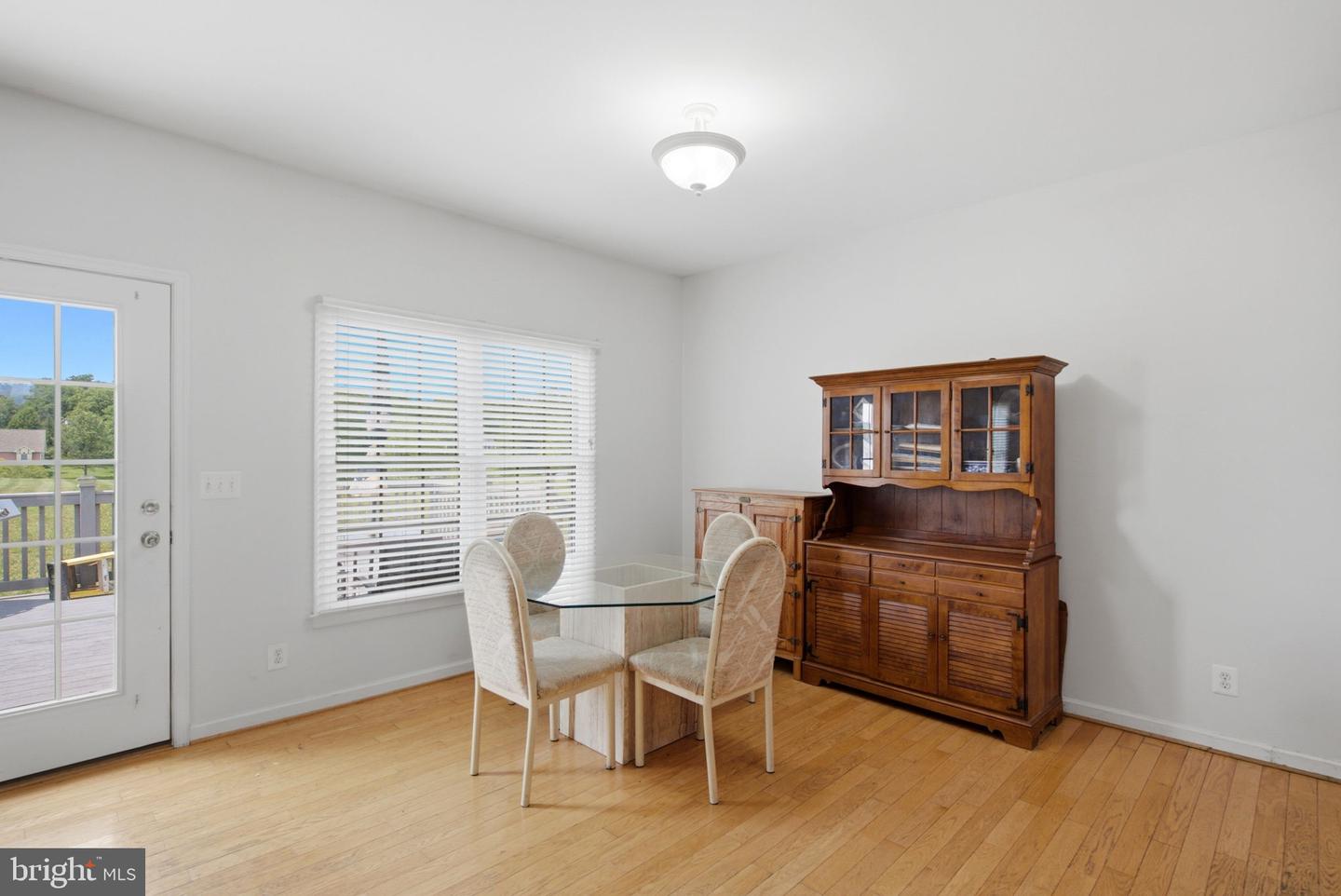 473 Nathaniel Dr Property Photo 14