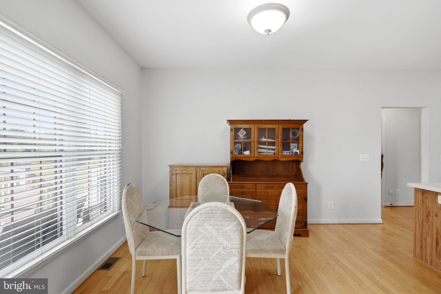 473 Nathaniel Dr Property Photo 16