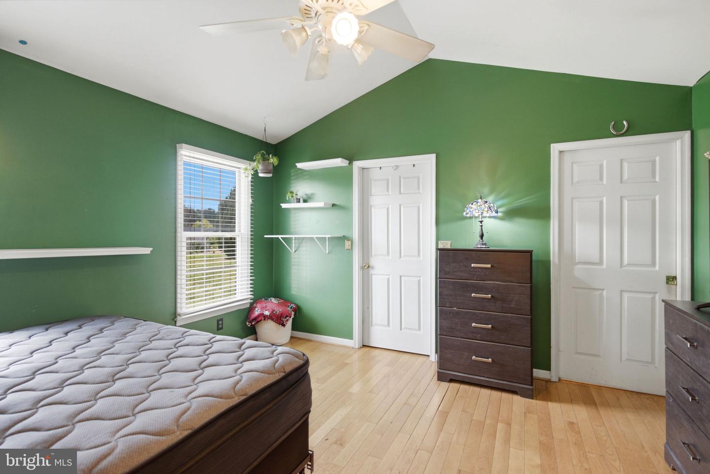 473 Nathaniel Dr Property Photo 33