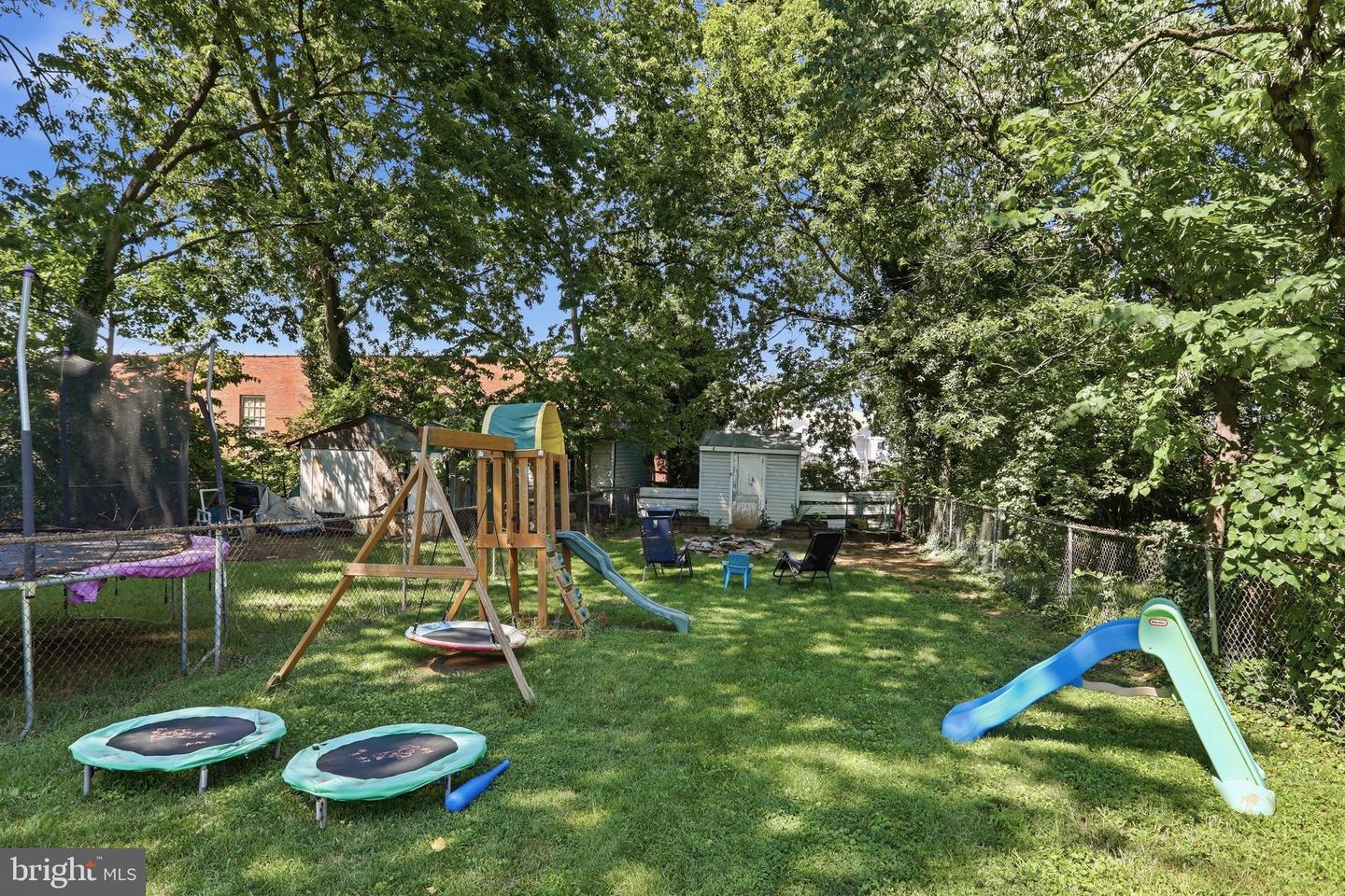 416 W John St Property Photo 38