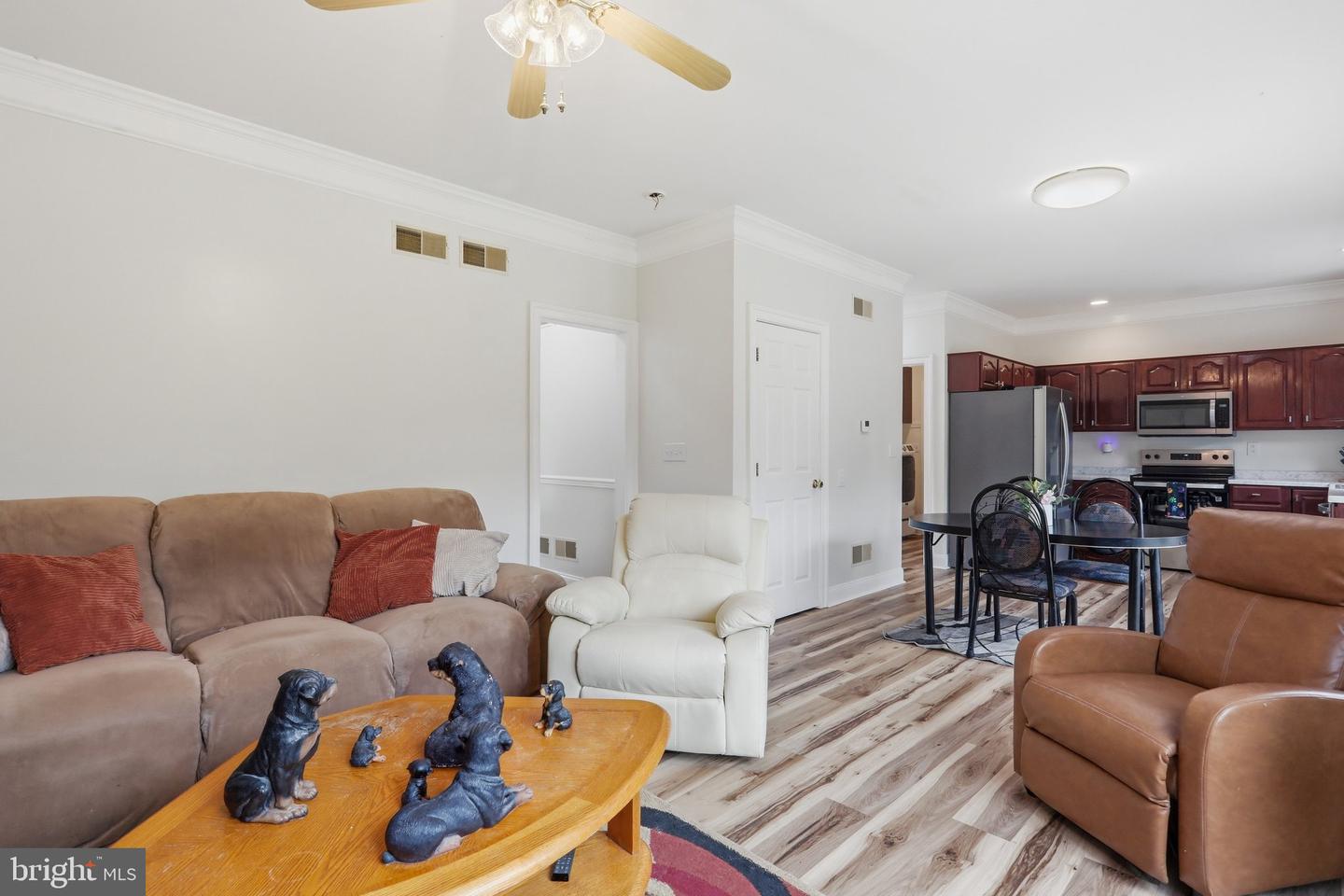 242 Street Of Dreams Property Photo 24