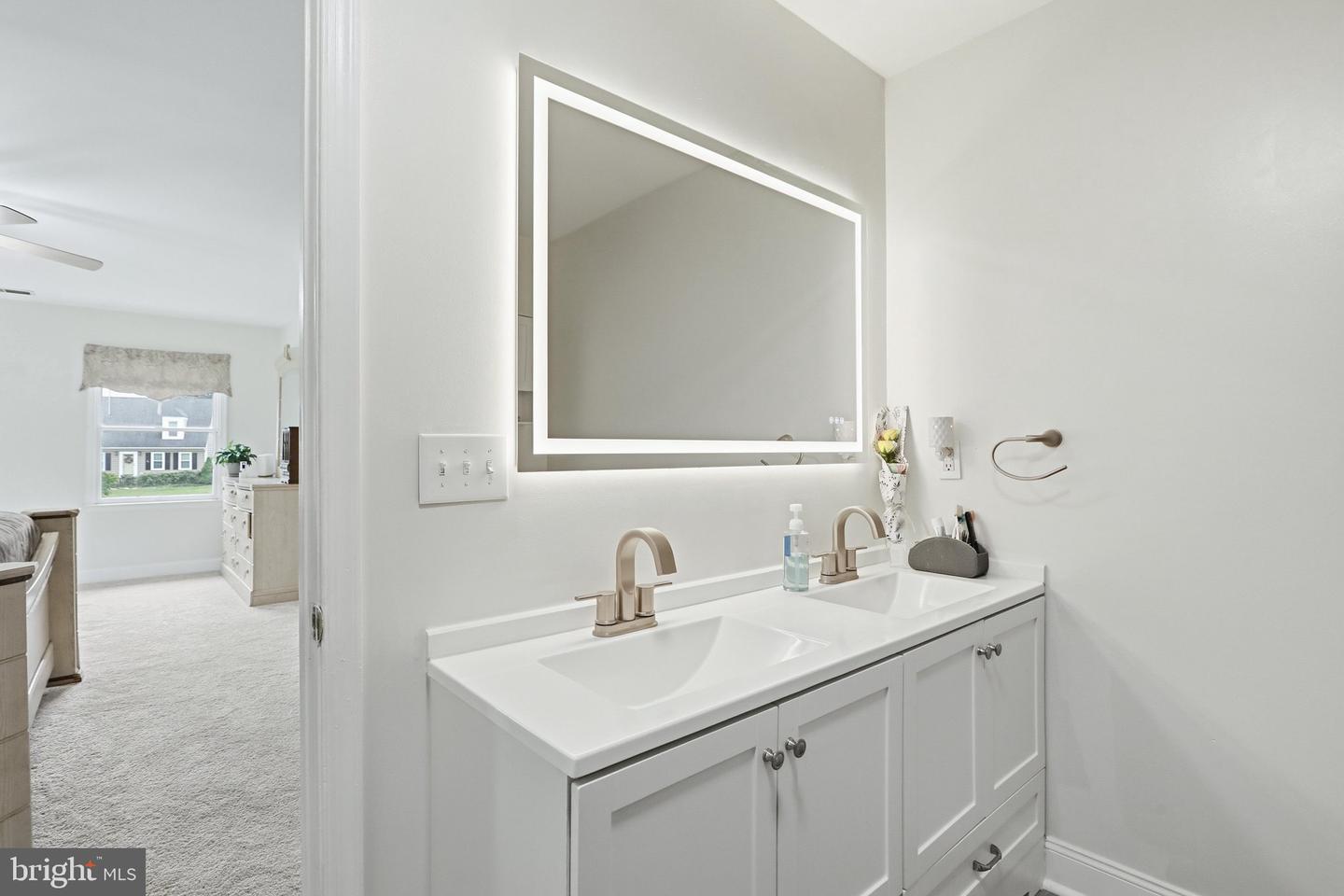 242 Street Of Dreams Property Photo 31