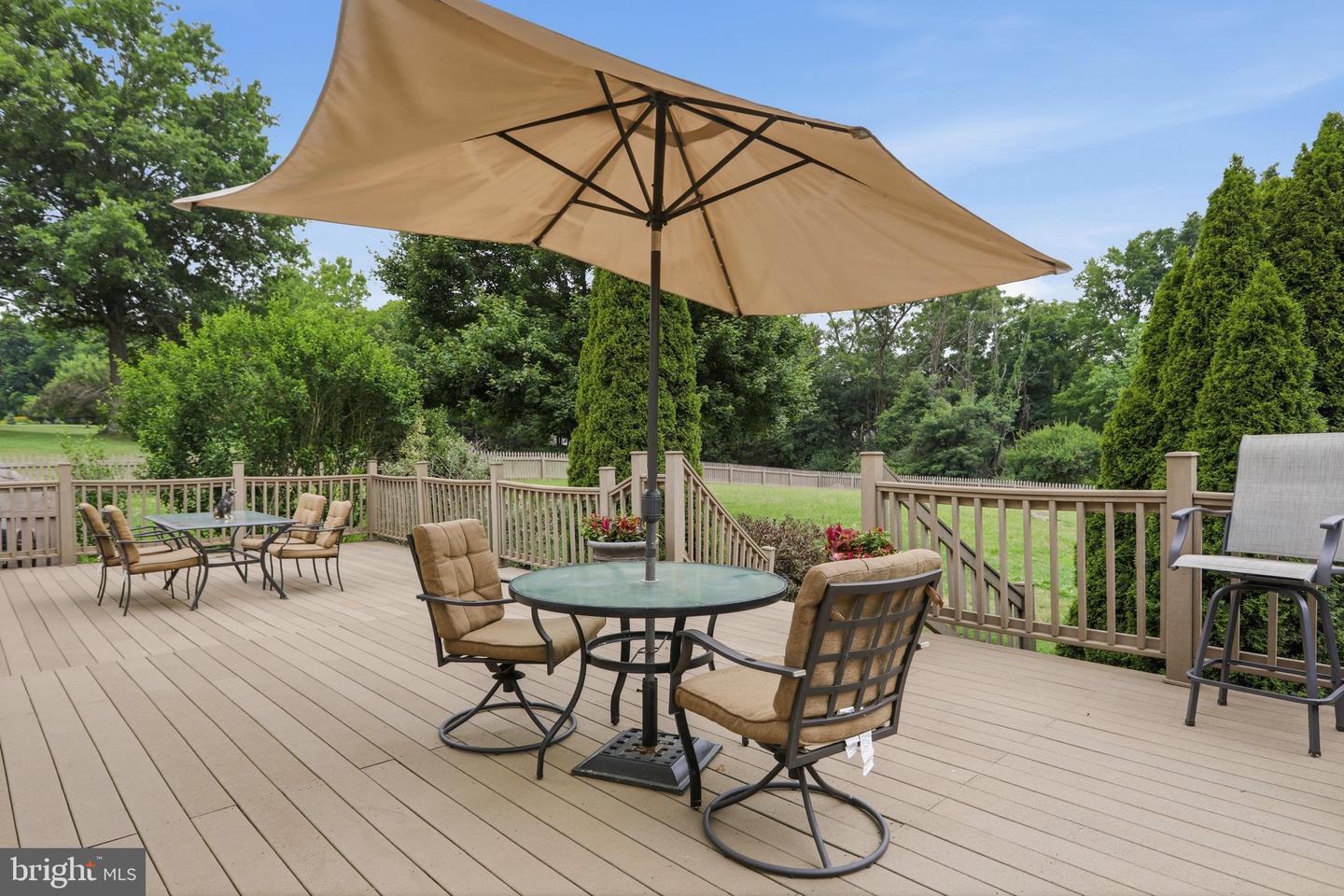 242 Street Of Dreams Property Photo 39