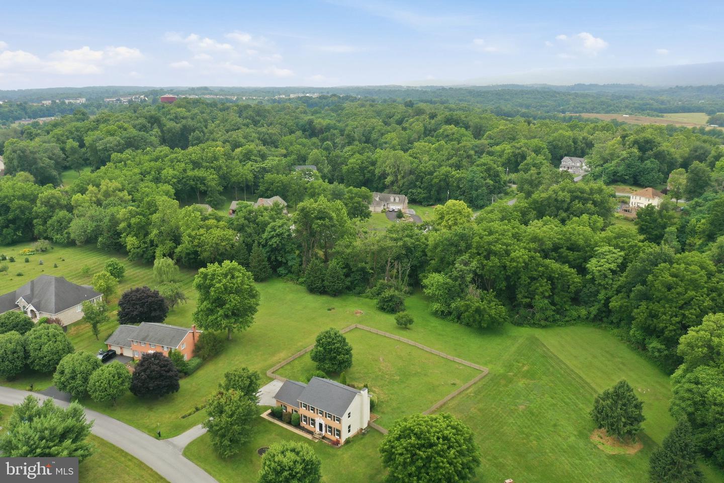 242 Street Of Dreams Property Photo 45