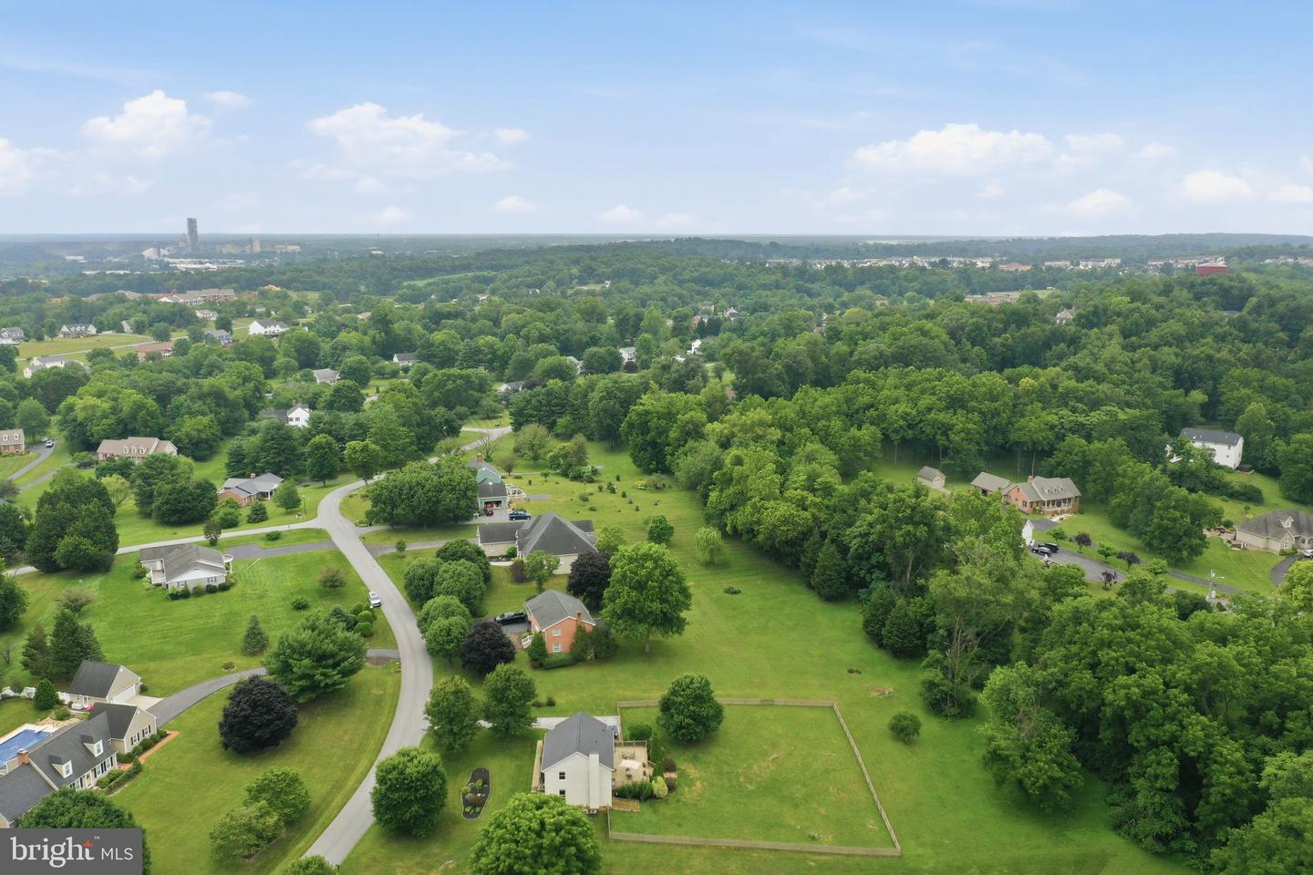 242 Street Of Dreams Property Photo 46