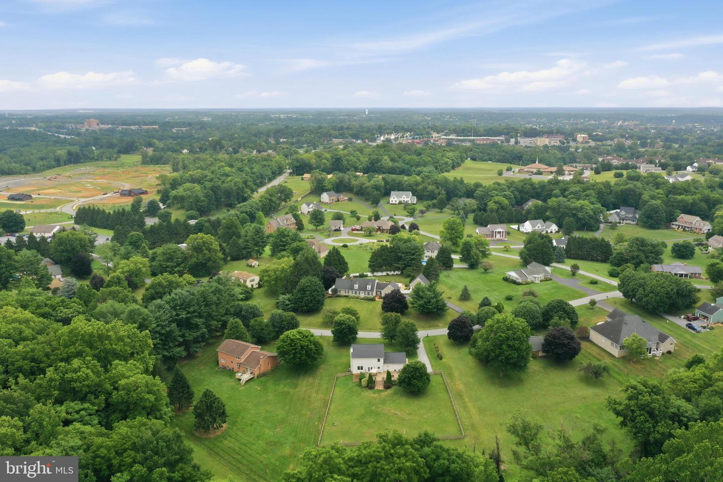 242 Street Of Dreams Property Photo 48