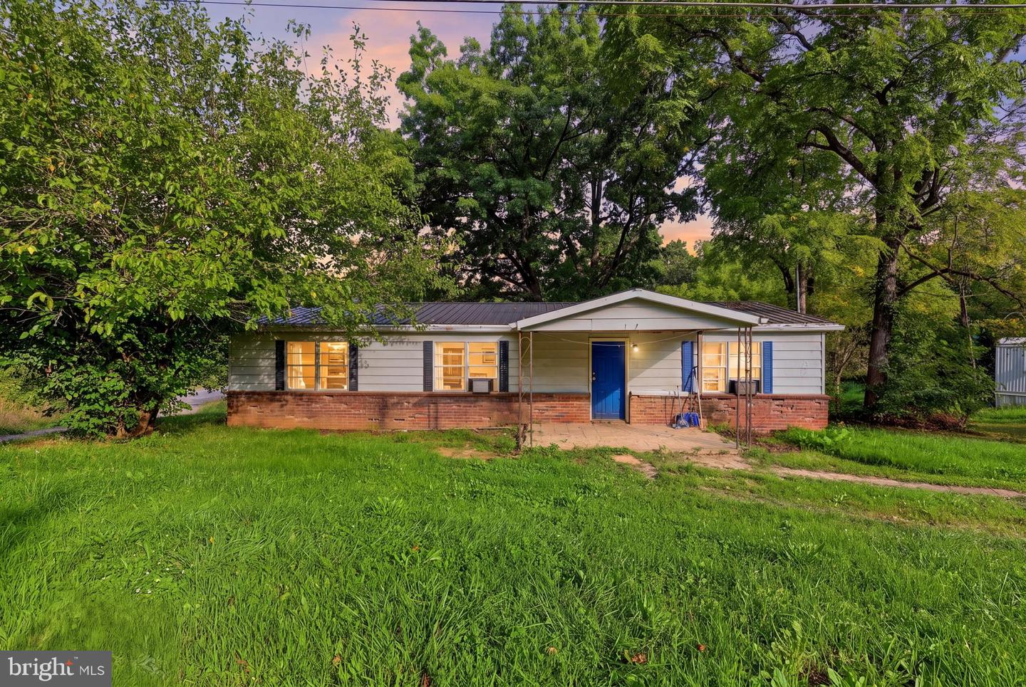 12 Salty Ln Property Photo 2