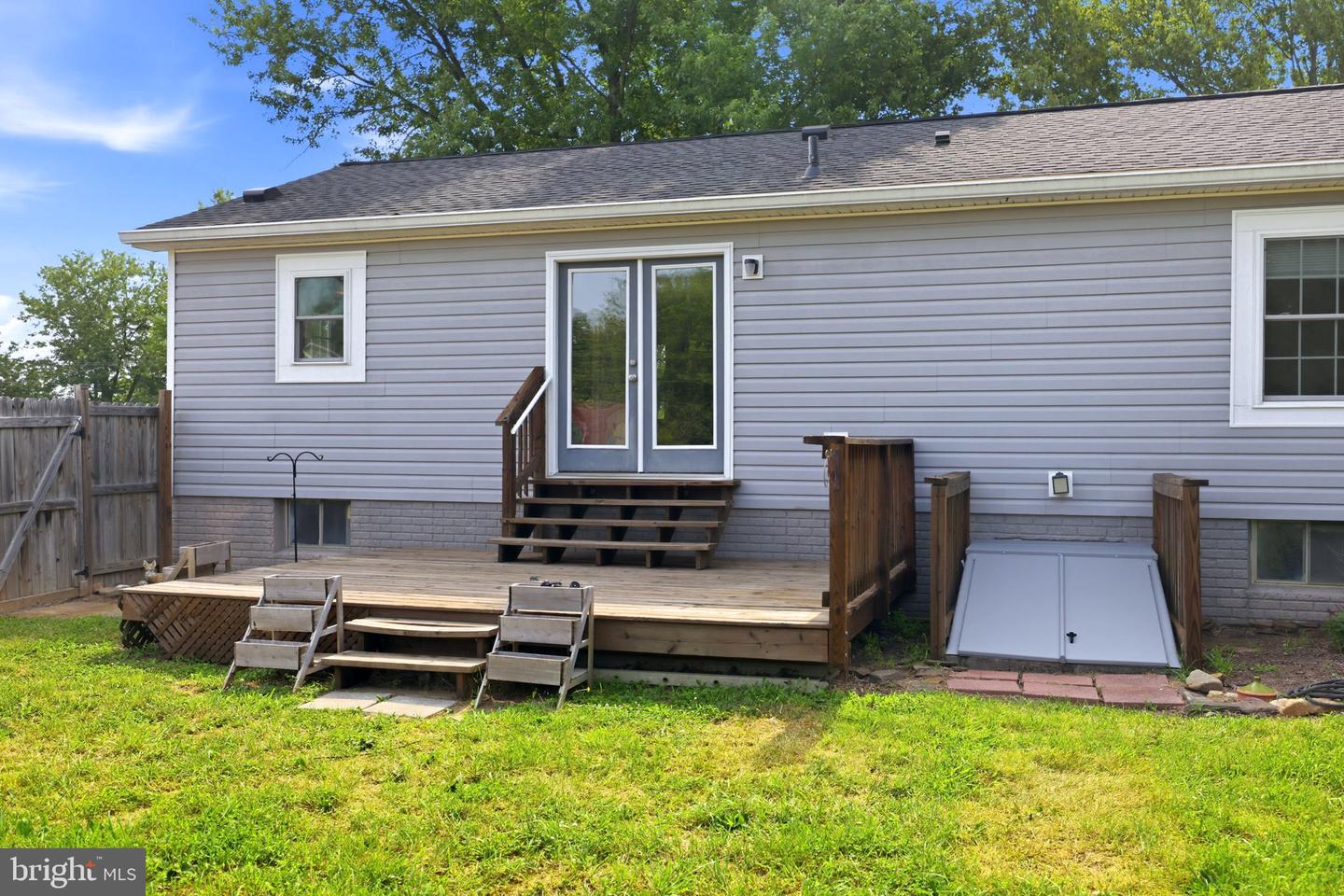 306 Fegan Rd Property Photo 8