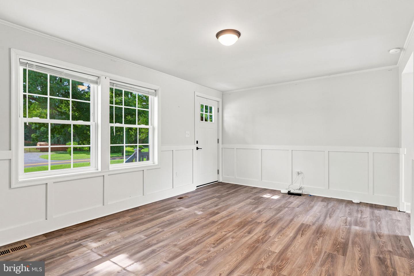 306 Fegan Rd Property Photo 22