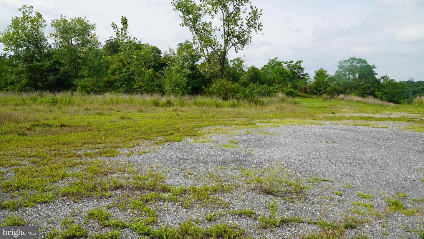 Golf Course Rd Property Photo 15