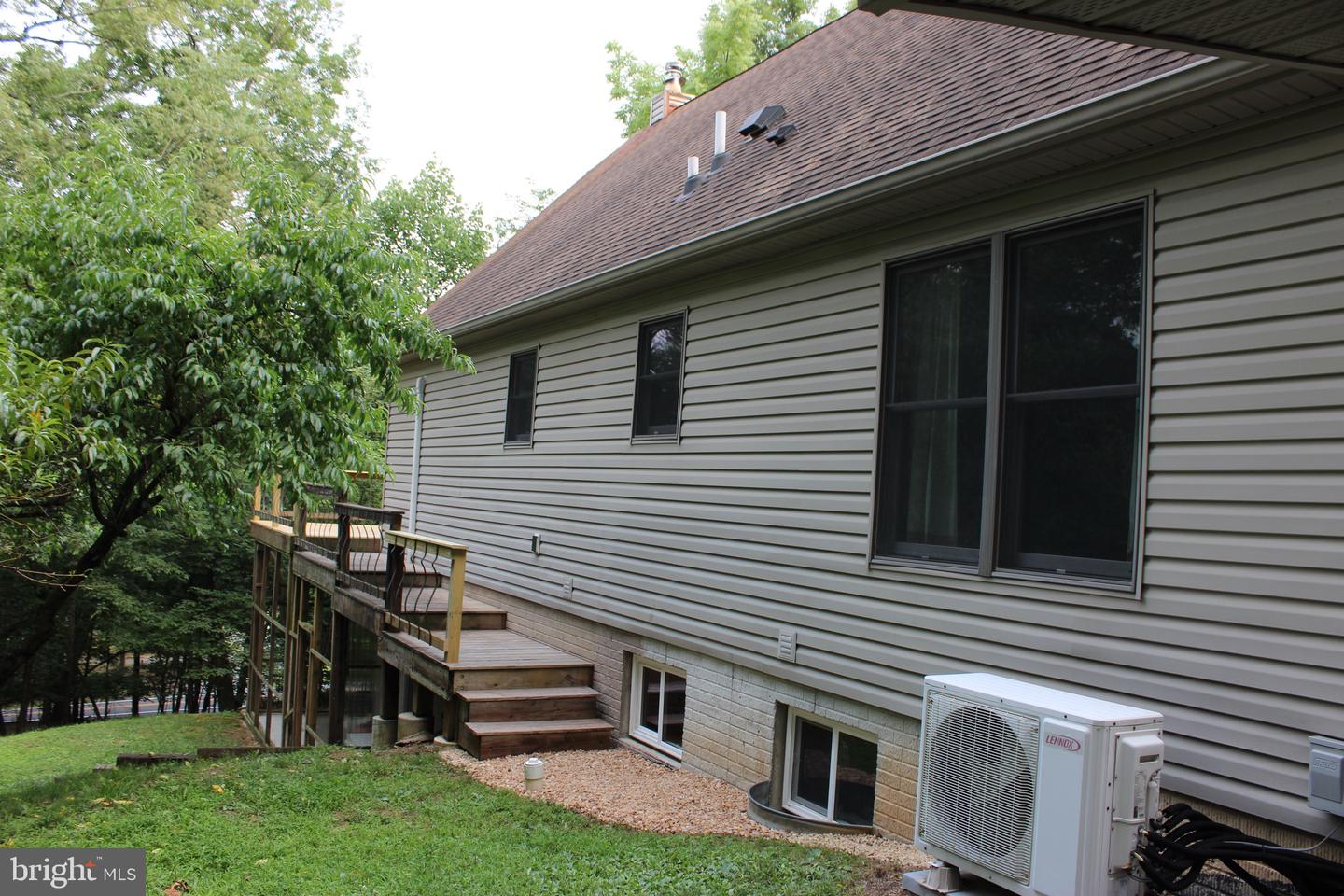 957 Butlers Chapel Rd Property Photo 9
