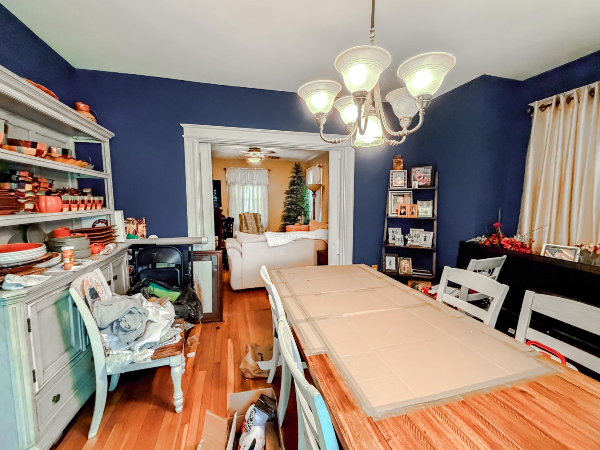 1025 W King St Property Photo 22