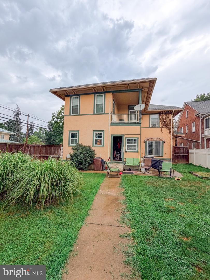 1025 W King St Property Photo 61