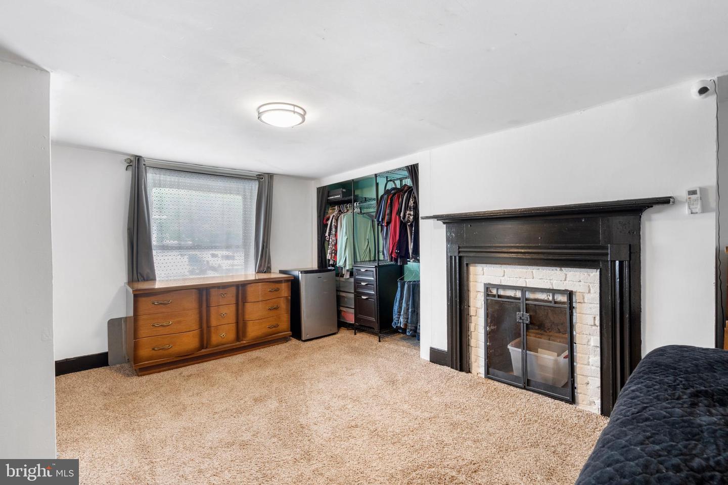 200 E John St Property Photo 15