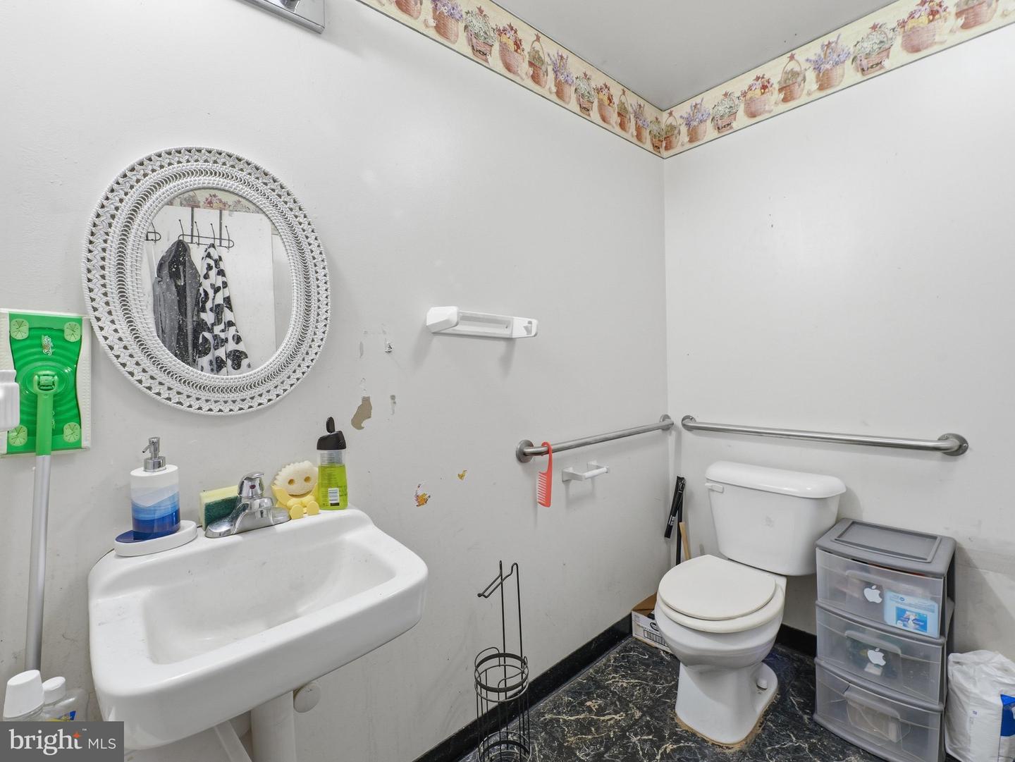11181 And 11185 Hedgesville Rd Property Photo 40