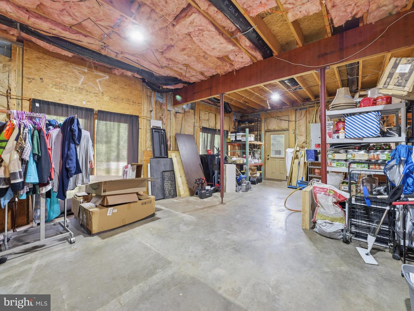 11181 And 11185 Hedgesville Rd Property Photo 41