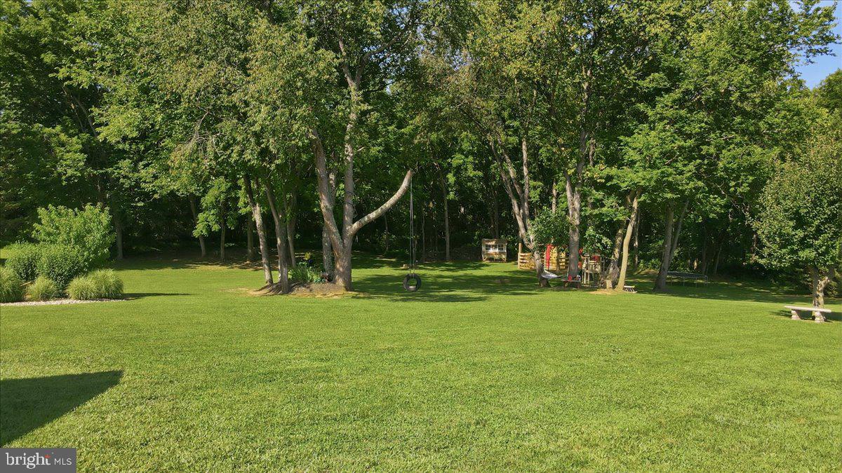 109 Mosby Ct Property Photo 48