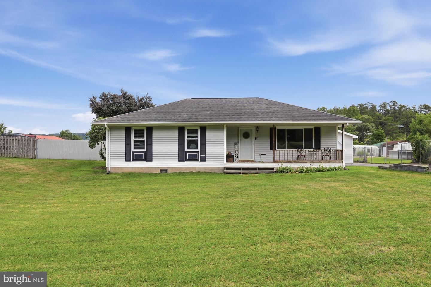 102 WISHBONE CIR