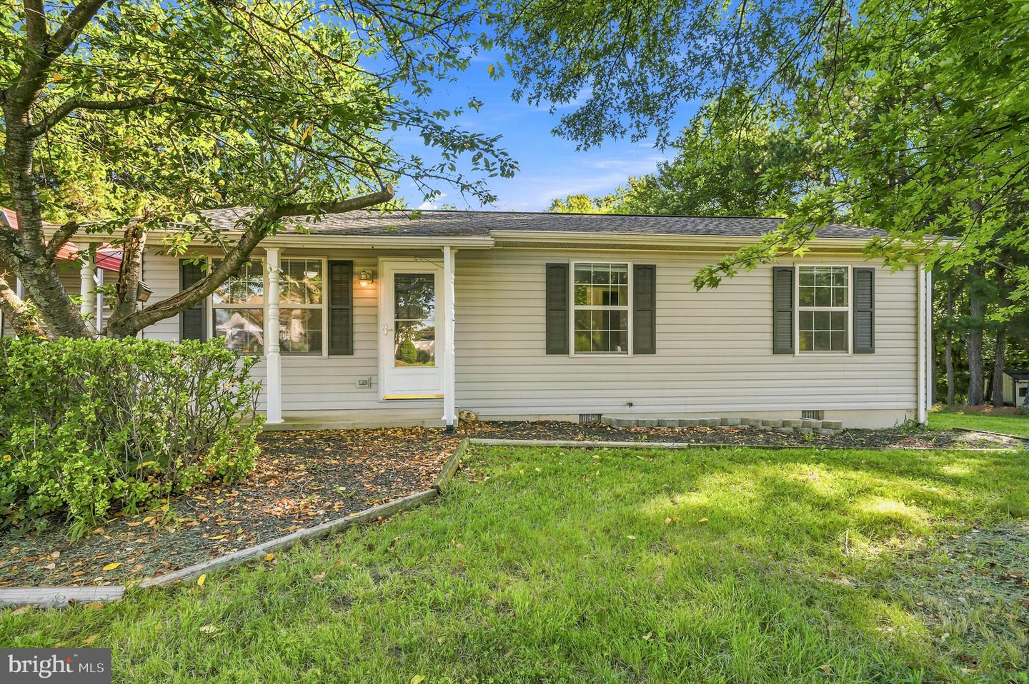 49 Carter Ln Property Photo 1