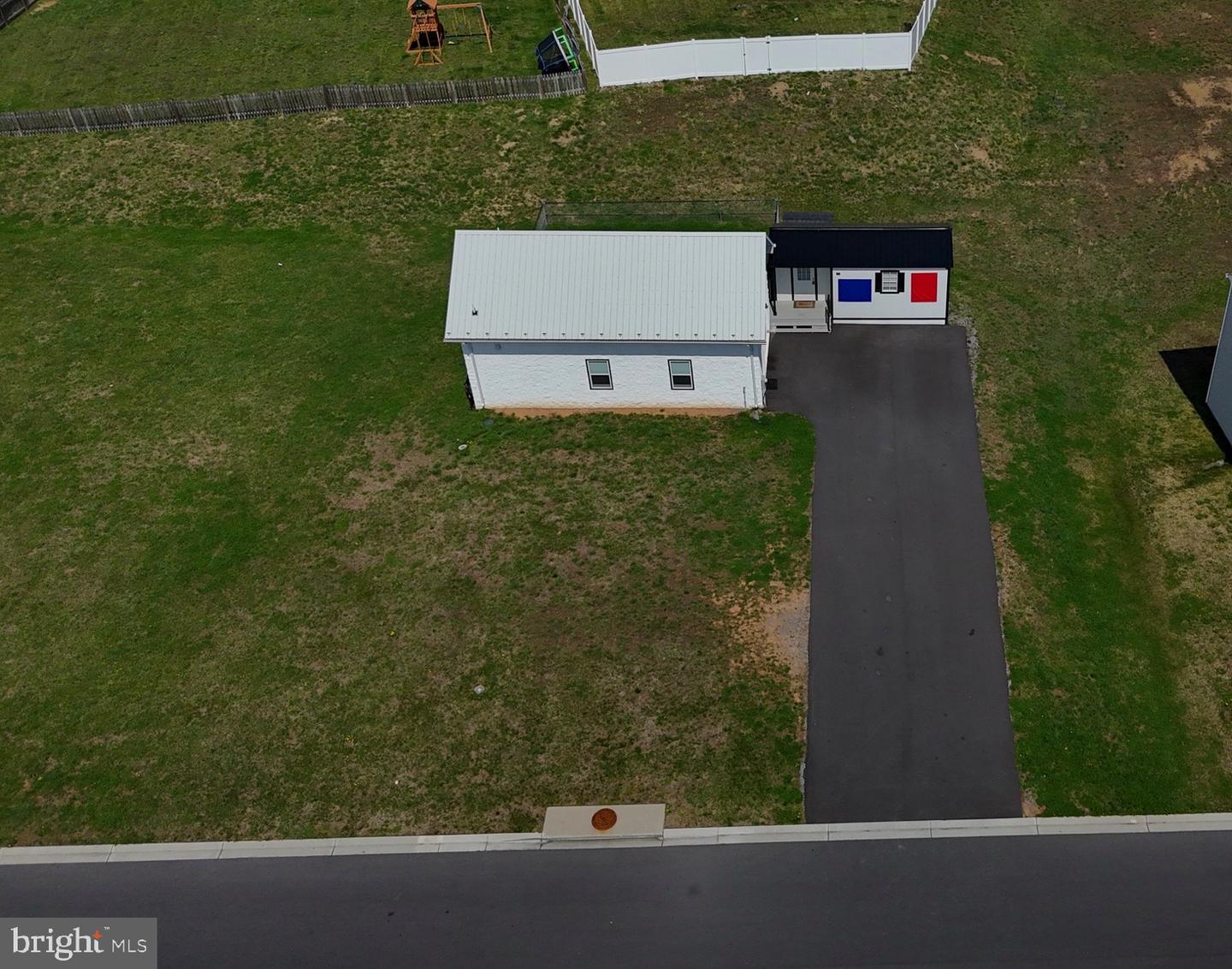 111 Kiskadee Dr Property Photo 3