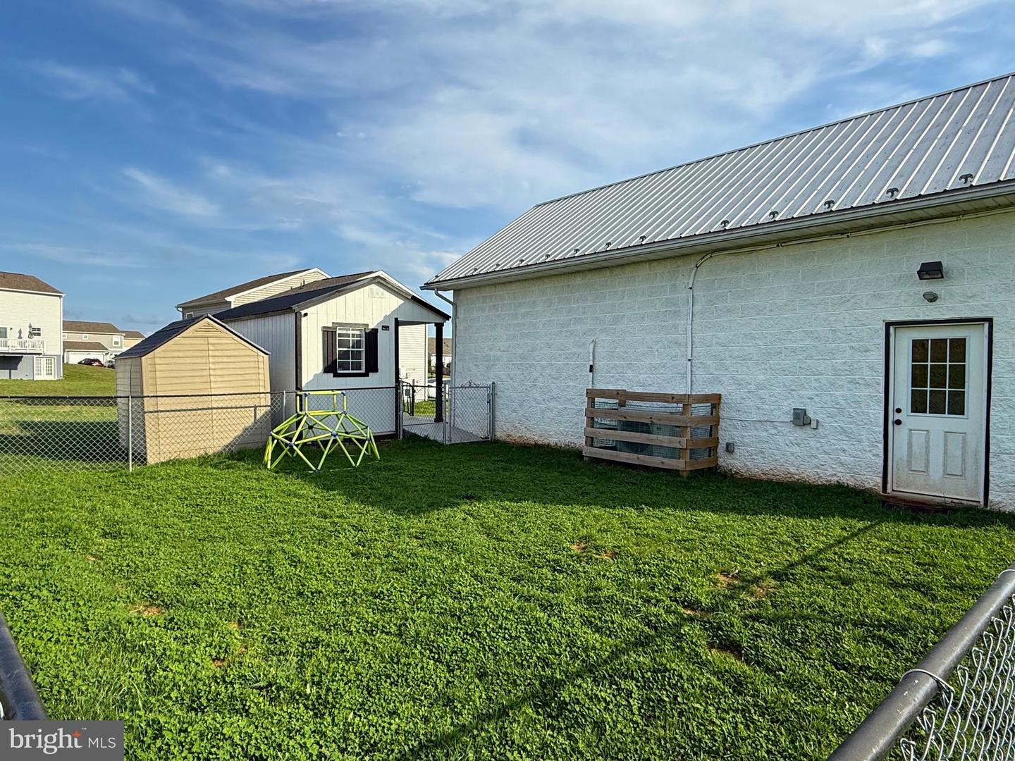 111 Kiskadee Dr Property Photo 16