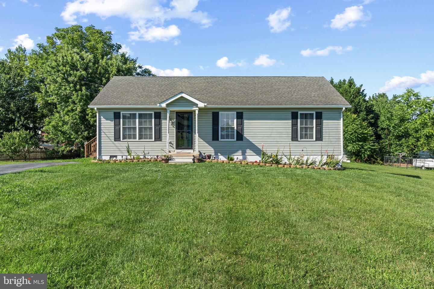 112 Larry Way Property Photo 1