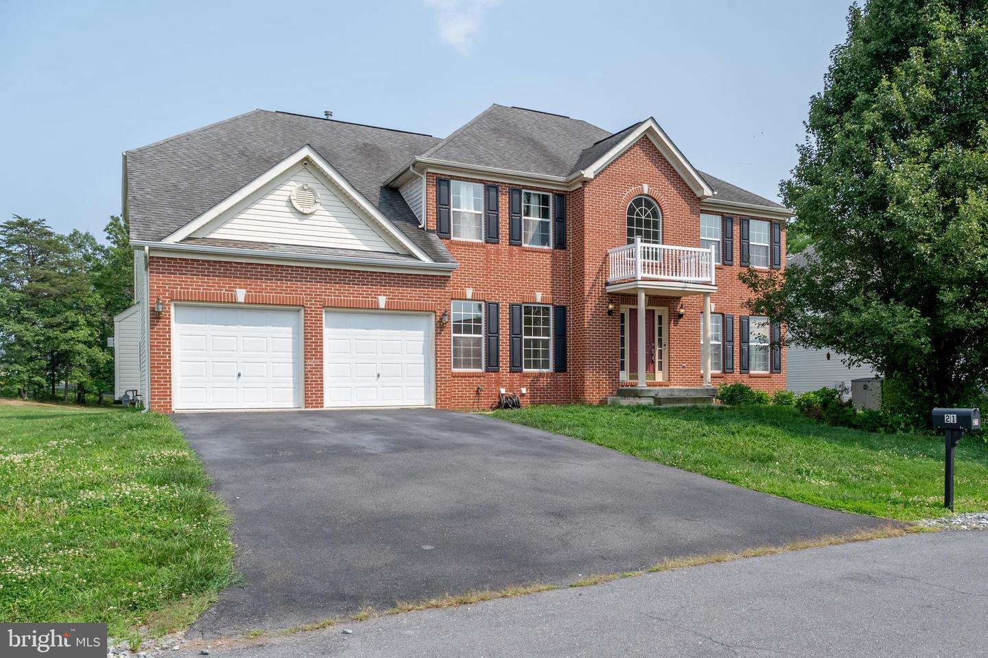 21 Backing Circle Property Photo 2