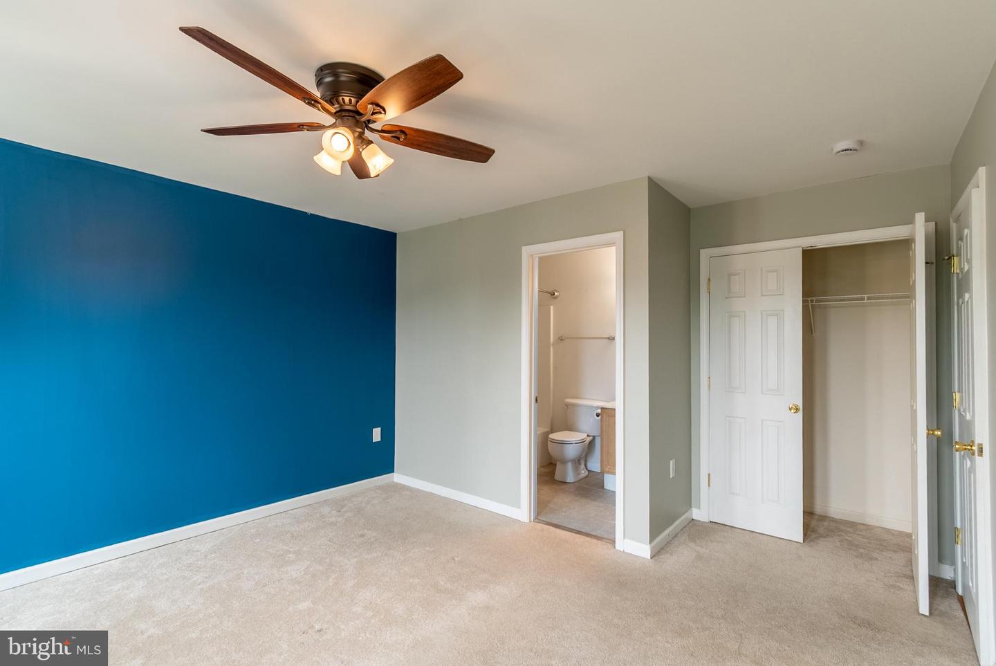 21 Backing Circle Property Photo 25