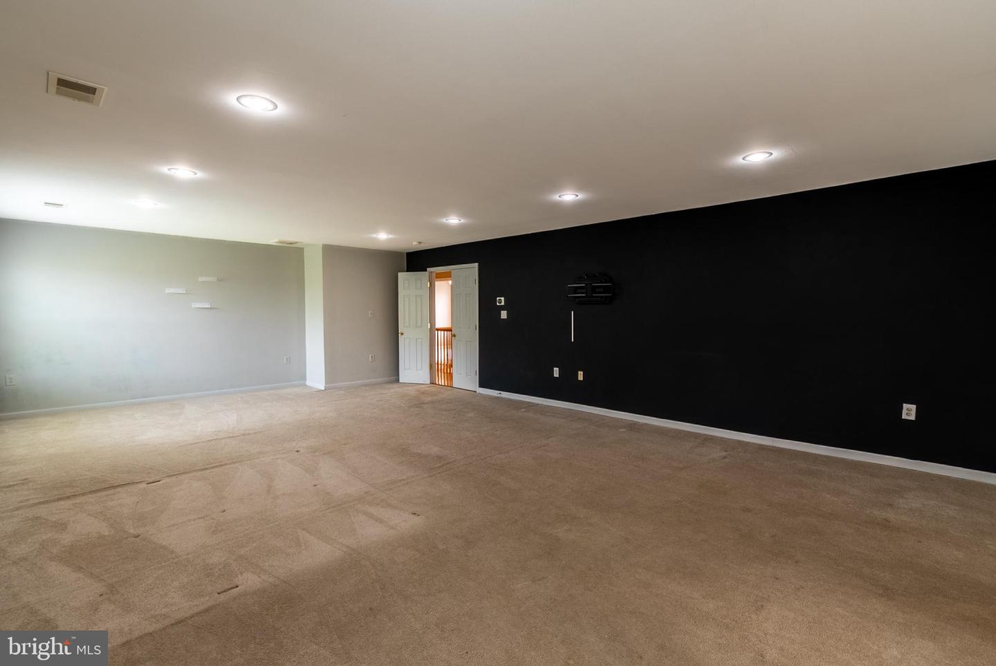 21 Backing Circle Property Photo 29