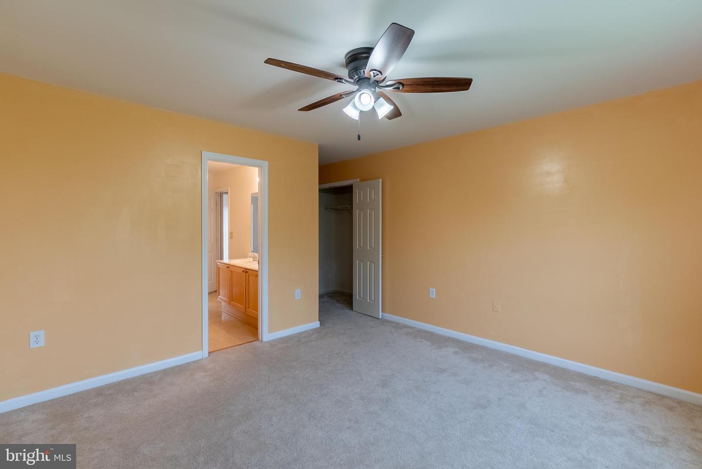 21 Backing Circle Property Photo 34