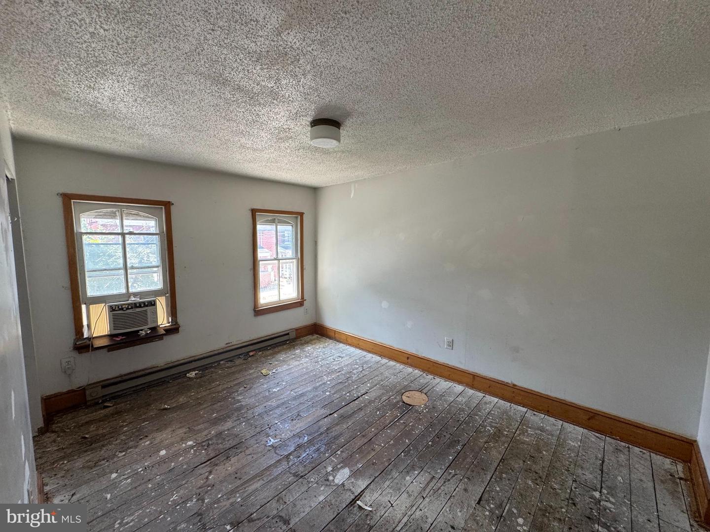 308 W Martin St Property Photo 17
