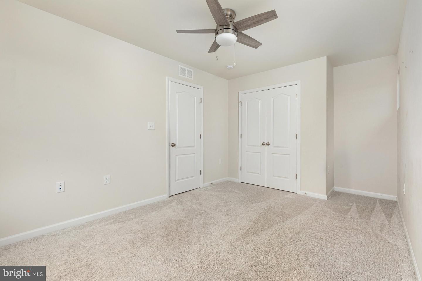 223 Luxor Ct Property Photo 17