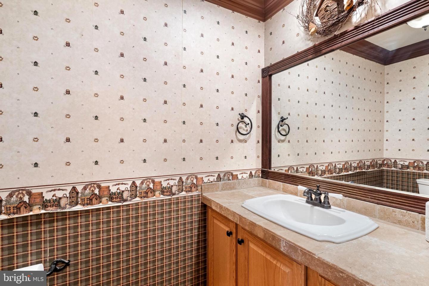 955 Stayman Dr Property Photo 35
