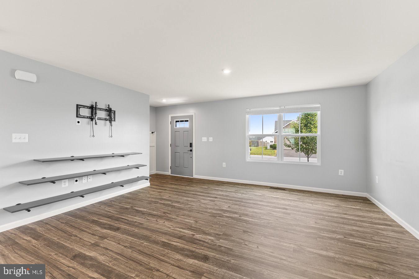498 Switchgrass Ct Property Photo 4