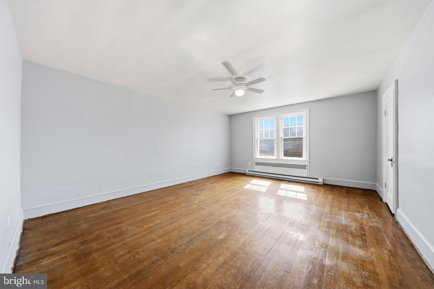 800 W King Property Photo 32
