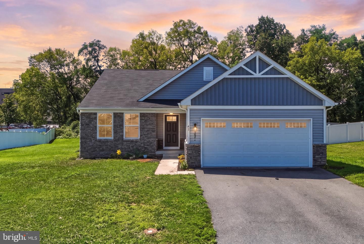 43 ELSTOW WAY