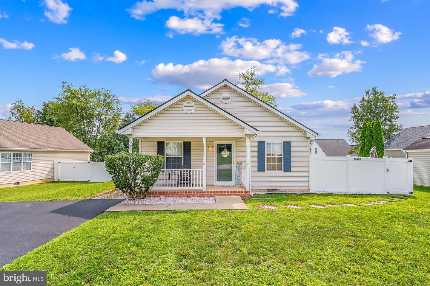 606 Artisan Way Property Photo 1