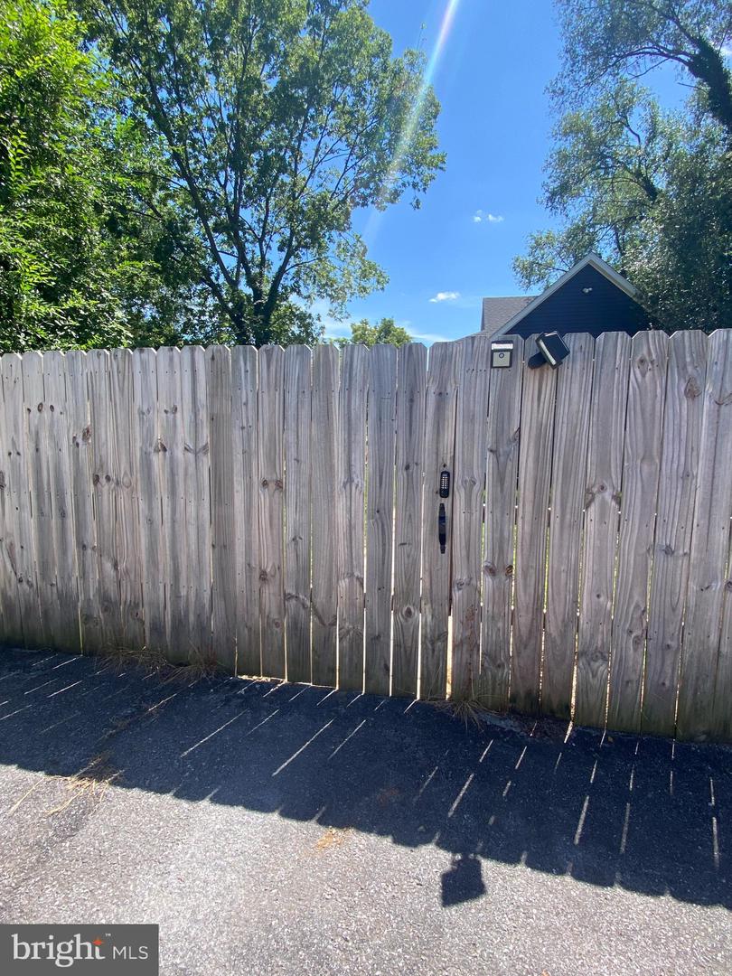 522 W King St Property Photo 4