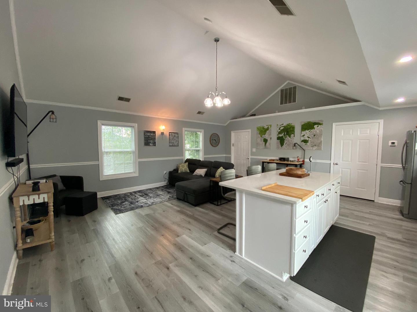 522 W King St Property Photo 15