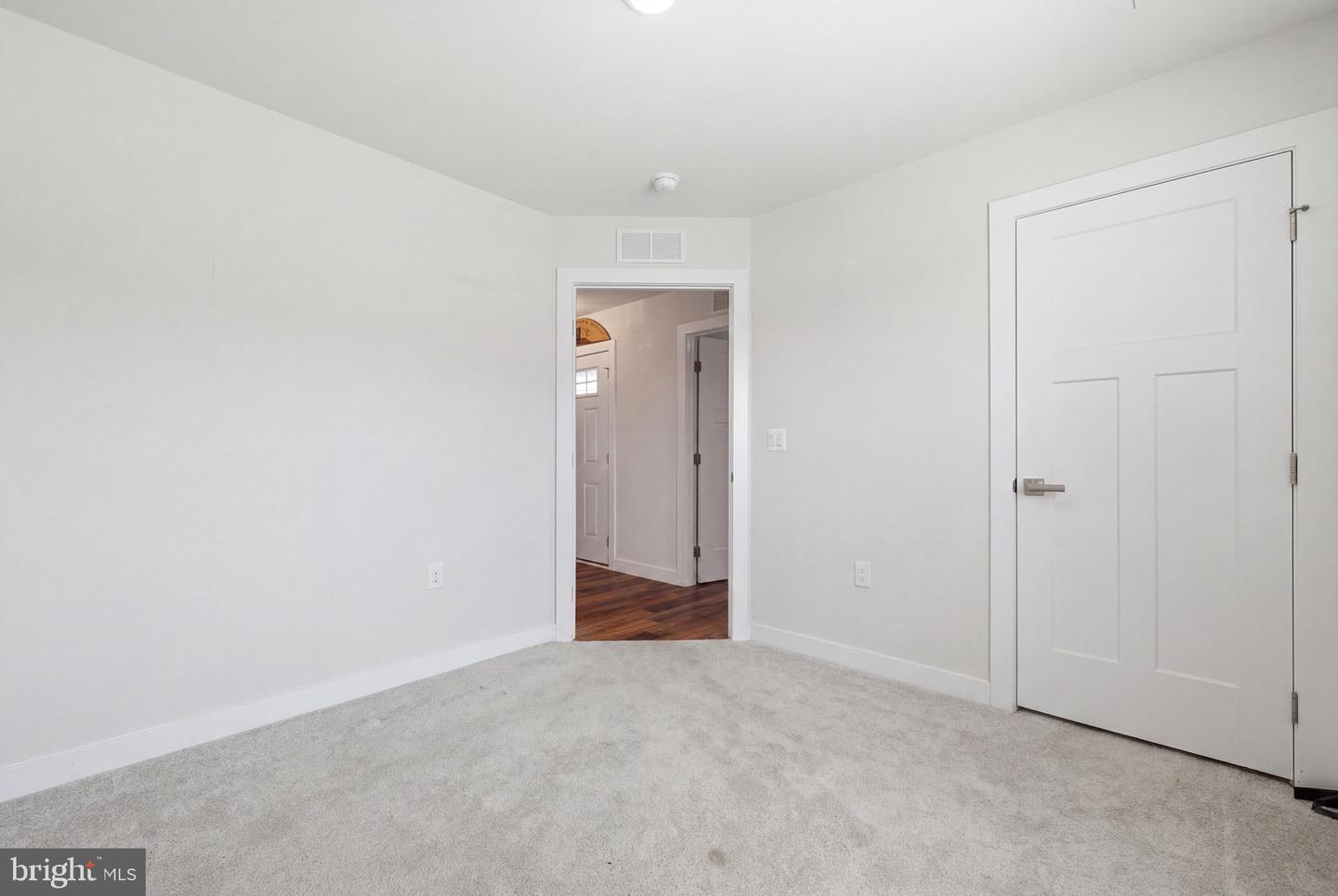 301 Rushbrook Rd Property Photo 10