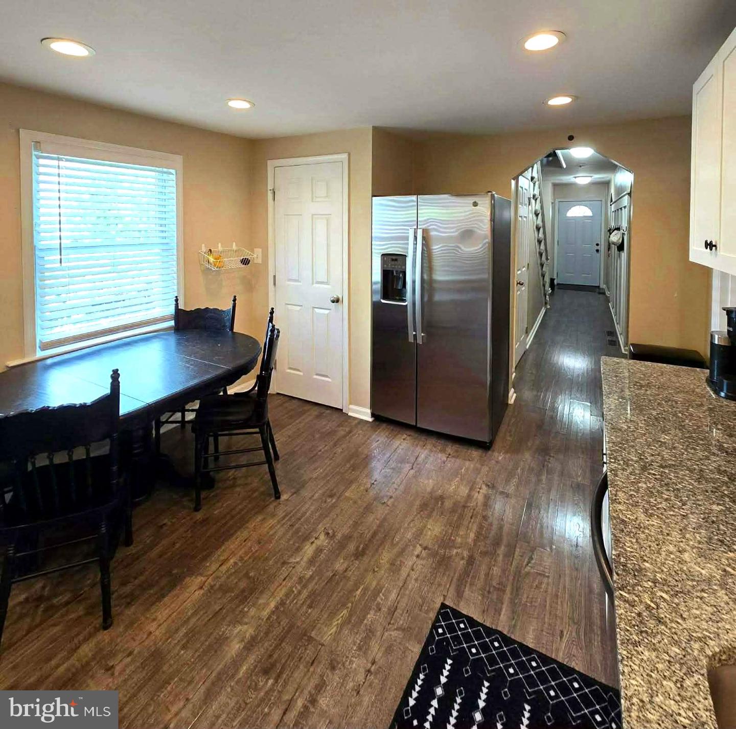 120 N High St Property Photo 7