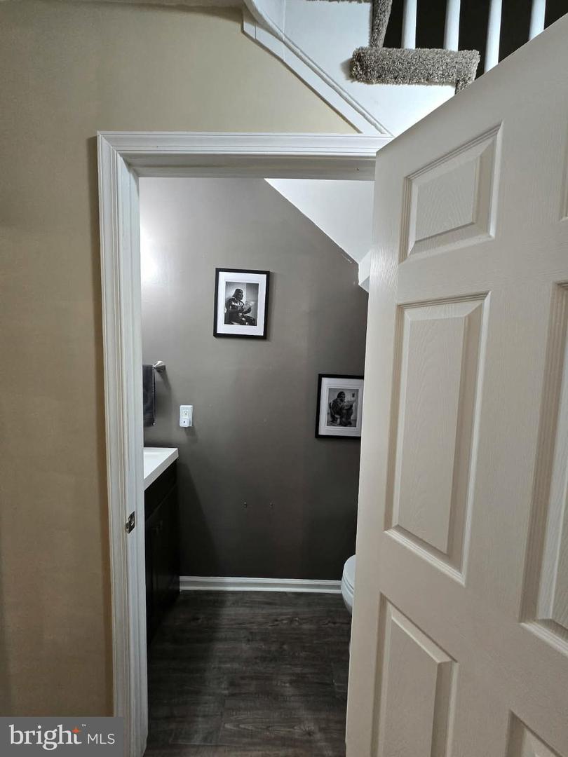120 N High St Property Photo 24