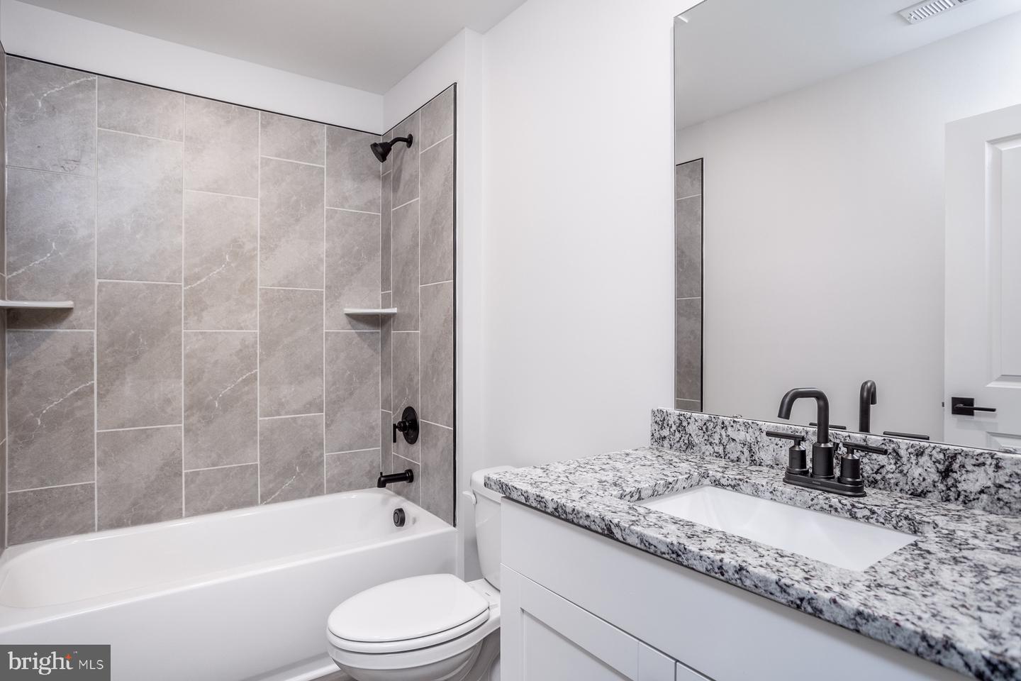 25 Brompton St Property Photo 15