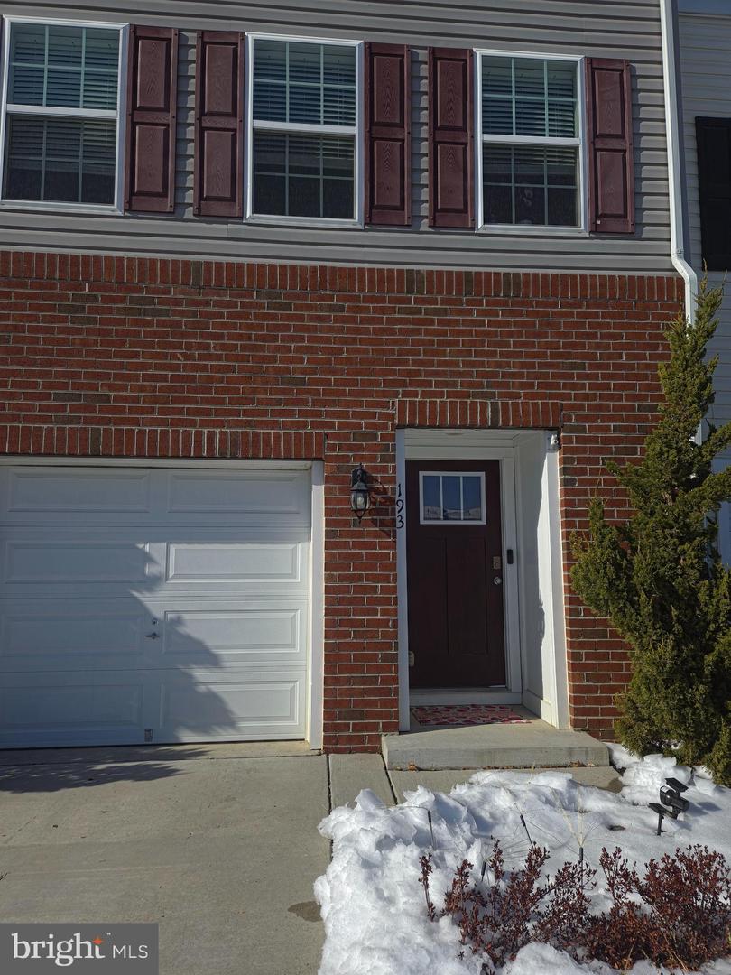 193 Drexel Ct Property Photo 2