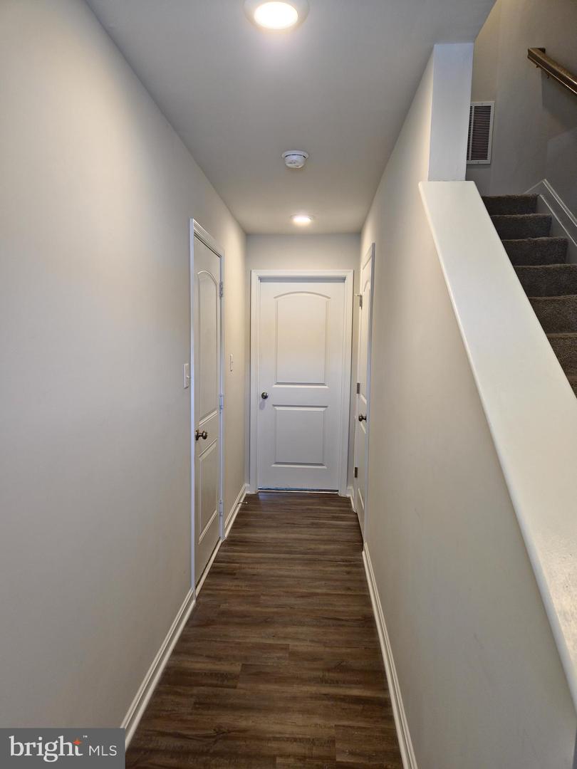 193 Drexel Ct Property Photo 3