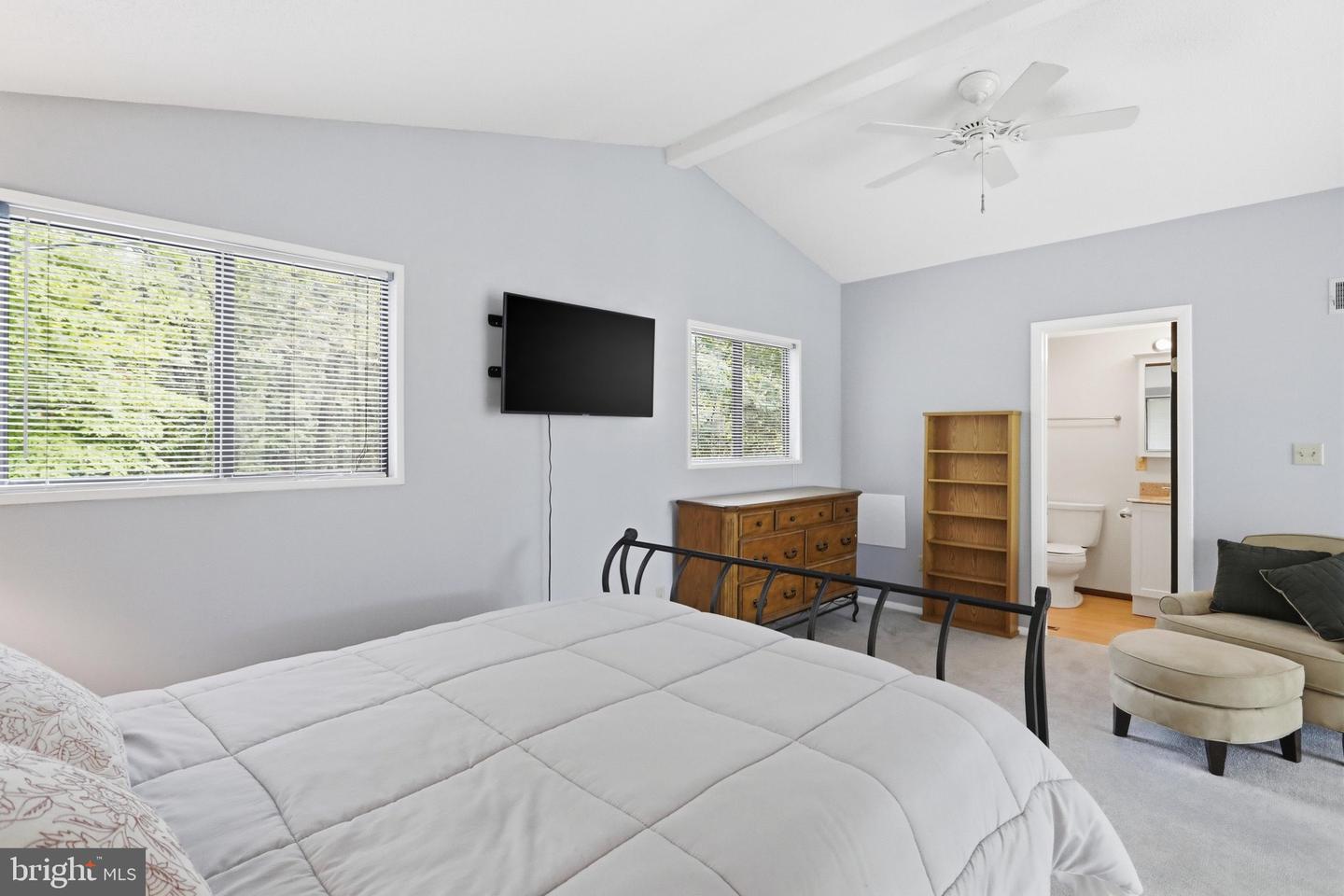 354 Animikean Rdg Property Photo 18