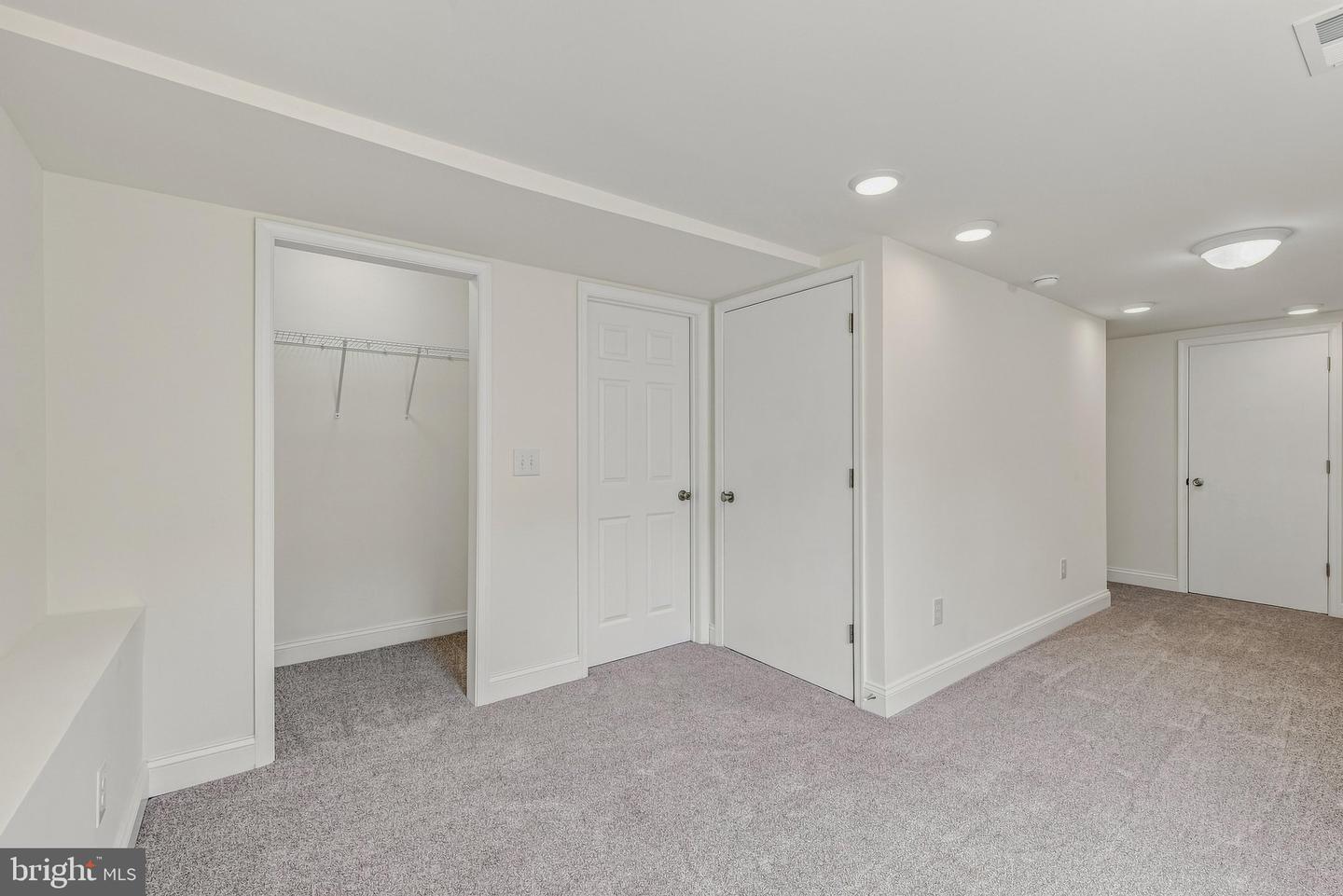 77 Eisenhower Cir Property Photo 41